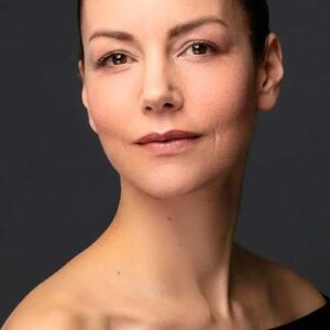 تصویر هنرمند Defne Kayalar