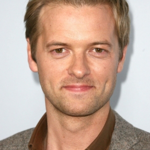 تصویر هنرمند Adam Campbell