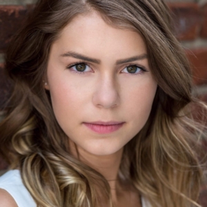 تصویر هنرمند Stephanie Janusauskas