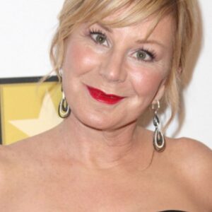 تصویر هنرمند Chloe Webb