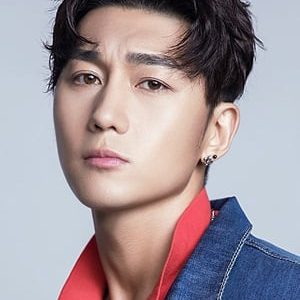 تصویر هنرمند Shi Yuanting