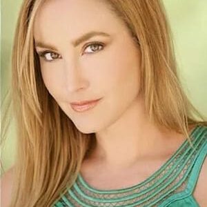 تصویر هنرمند Aimee Brooks