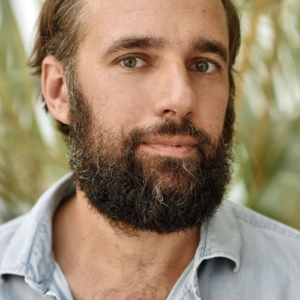 تصویر هنرمند Maxence Tual