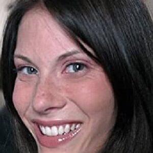 تصویر هنرمند Tara Carroll