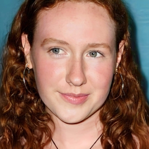 تصویر هنرمند Stella Chestnut