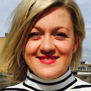 تصویر هنرمند Emma Cooper