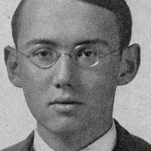 تصویر هنرمند Stephen Vincent Benet