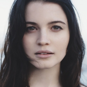 تصویر هنرمند Meganne Young