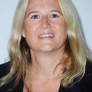 تصویر هنرمند Nancy Hower