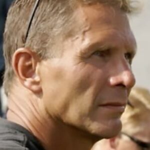 تصویر هنرمند James Bomalick