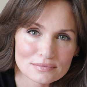 تصویر هنرمند Kristen Cloke