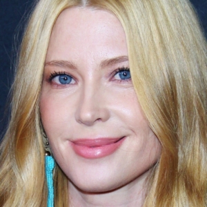 تصویر هنرمند Emma Booth