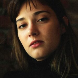 تصویر هنرمند Nazlıcan Demir