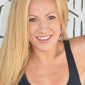 تصویر هنرمند Kelly Connolly