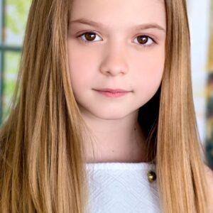 تصویر هنرمند Chloe Perrin