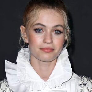 تصویر هنرمند Olivia Scott Welch