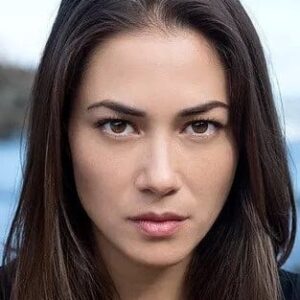 تصویر هنرمند Krista Alvarez