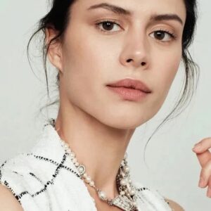 تصویر هنرمند Diana Pozharskaya