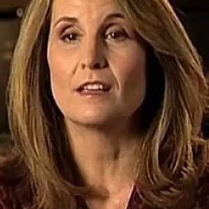 تصویر هنرمند Holly Maples