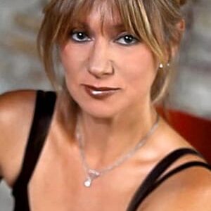 تصویر هنرمند Lucy Skeaping