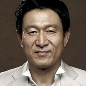 تصویر هنرمند Kim Eung-soo