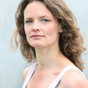 تصویر هنرمند Nellie Burroughes