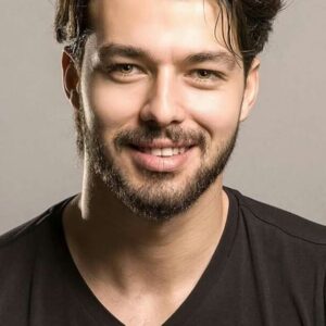 تصویر هنرمند Hilmi Cem İntepe