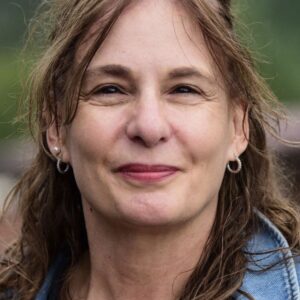 تصویر هنرمند Madeleine Gavin