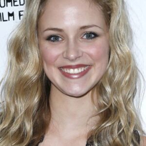 تصویر هنرمند Liz Holtan