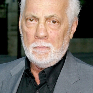 تصویر هنرمند Michel Serrault