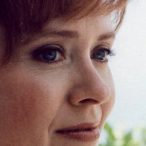 تصویر هنرمند Julie Osburn