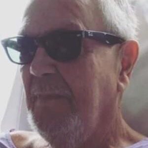 تصویر هنرمند Brian Burgess