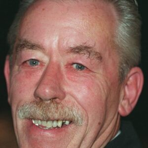 تصویر هنرمند Leslie Schofield