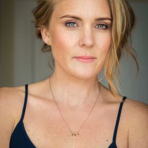 تصویر هنرمند Aidee Walker