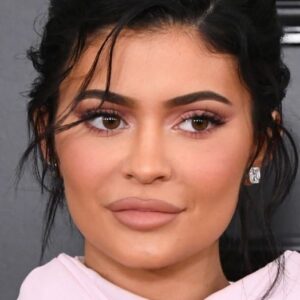 تصویر هنرمند Kylie Jenner