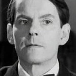 تصویر هنرمند Kenneth Fortescue