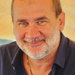 تصویر هنرمند Emmanuel Priou