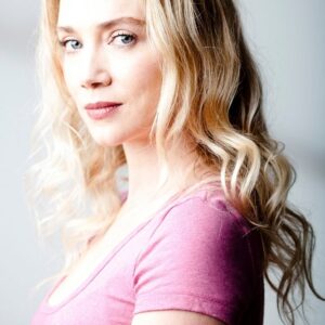 تصویر هنرمند Phoebe Falconer