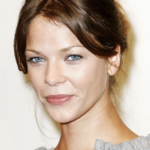 تصویر هنرمند Jessica Schwarz