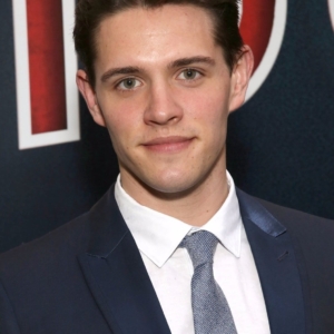 تصویر هنرمند Casey Cott