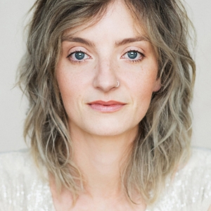 تصویر هنرمند Larissa Corriveau