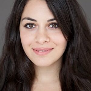 تصویر هنرمند Ezgi Tombul