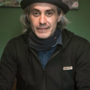 تصویر هنرمند Javier Julia