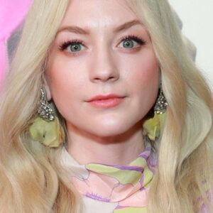 تصویر هنرمند Emily Kinney