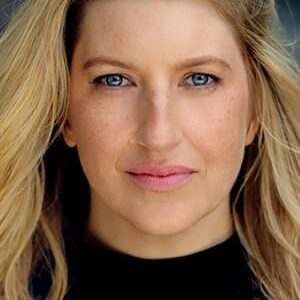 تصویر هنرمند Tara Summers