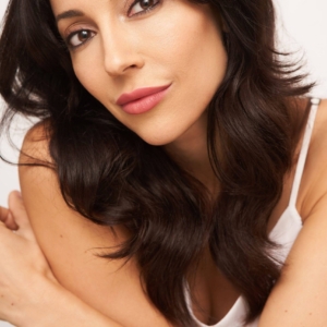 تصویر هنرمند Yvette Gonzalez-Nacer