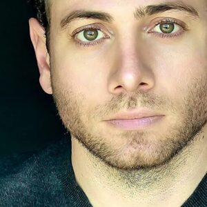 تصویر هنرمند Hrach Titizian