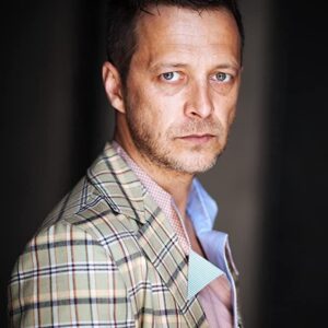 تصویر هنرمند Levente Molnár