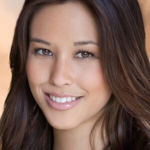 تصویر هنرمند Kaitlyn Leeb