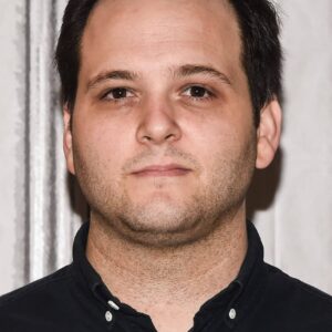 تصویر هنرمند Derek DelGaudio